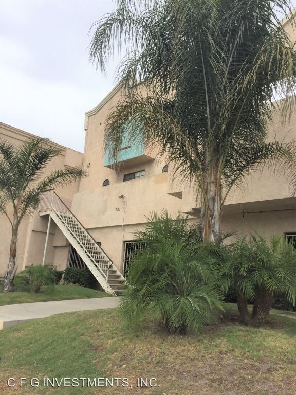 Foto principal - 721 W La Palma Ave