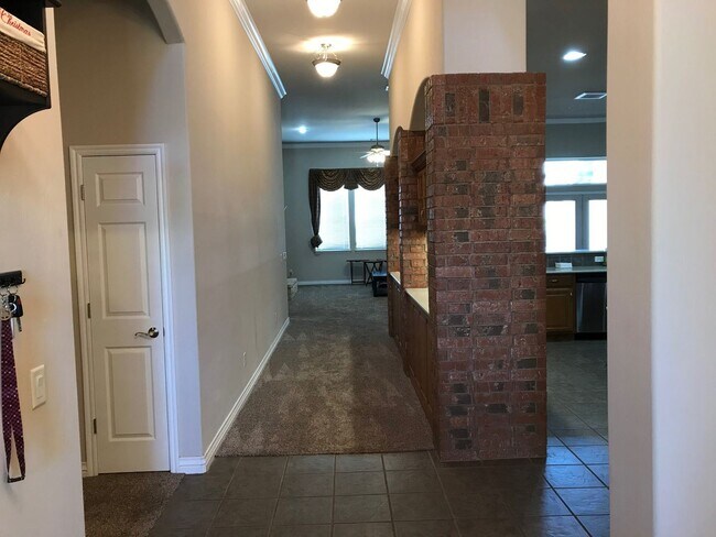 Foto del edificio - 4 br, 3.5 bath House - 2237 NW 182nd