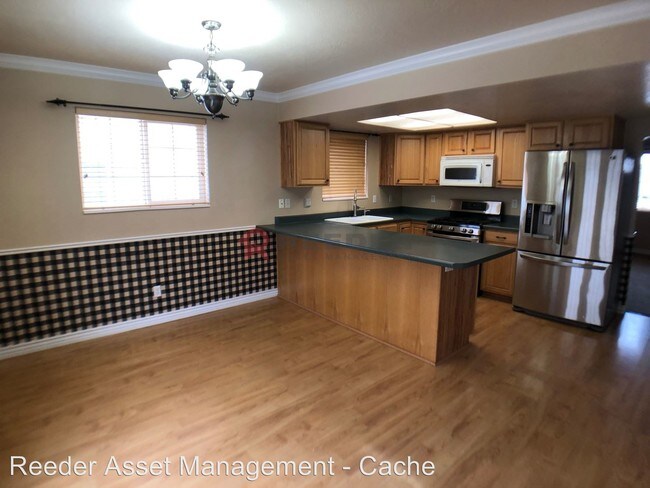 Foto del edificio - 3 br, 1.5 bath House - 111 Penhurst Place
