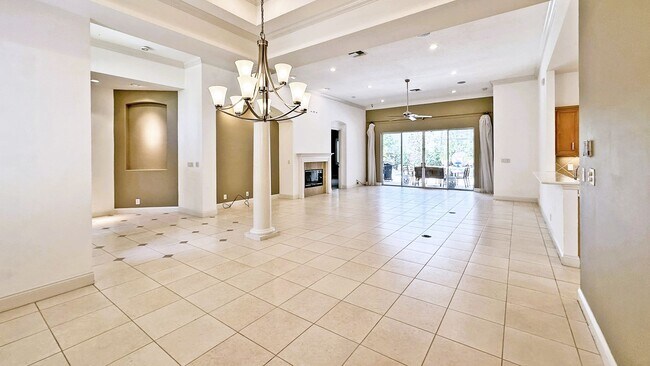 Building Photo - Elegant 4-Bedroom Home in Turtle Creek wit...