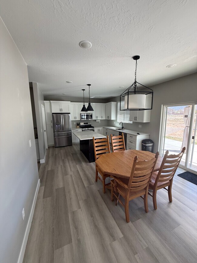 Foto del edificio - 1726 N 3175 W