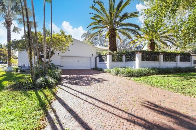 Foto del edificio - 4404 Alhambra Cir