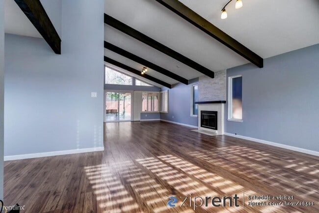 Building Photo - 3 br, 2 bath House - 6269 Heathcliff Drive...