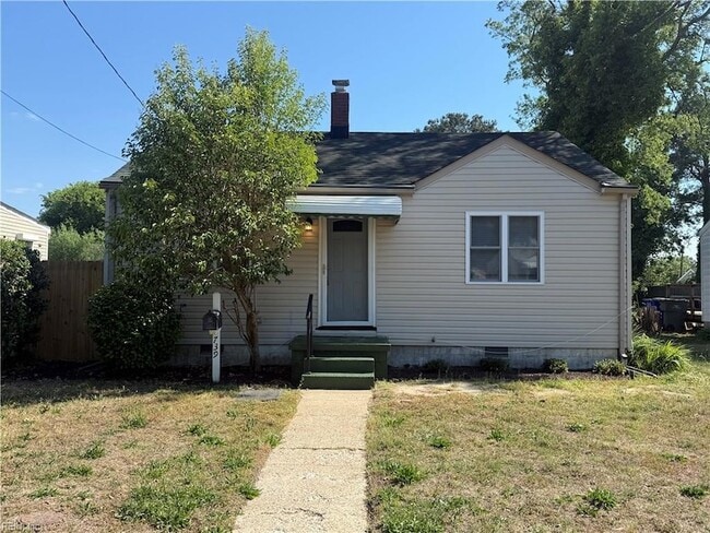 Photo - 739 Waukesha Ave House
