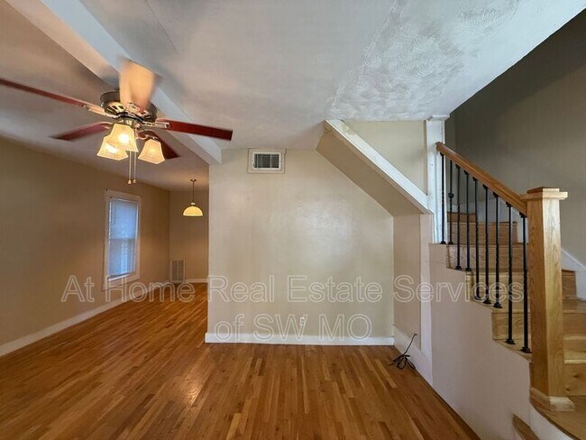 Foto del edificio - 1430 E McDaniel St