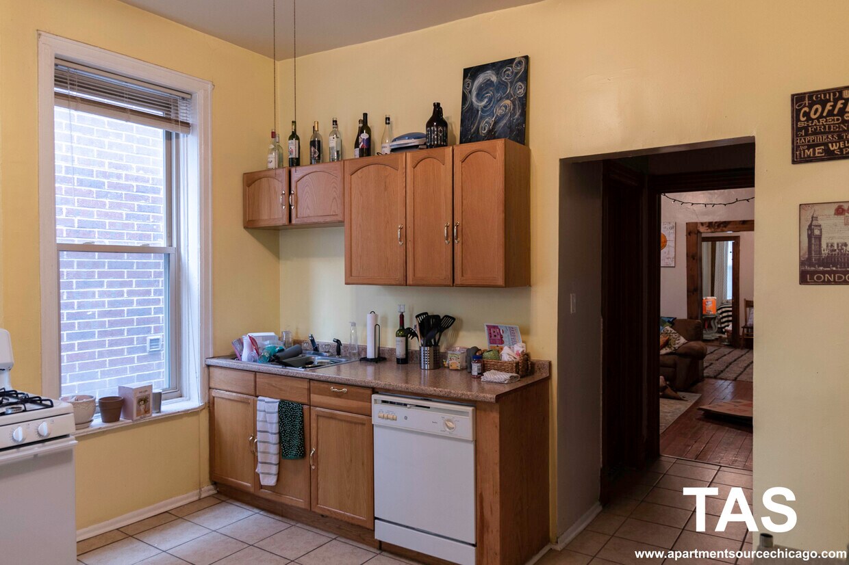 Foto principal - 1107 W Wrightwood Ave