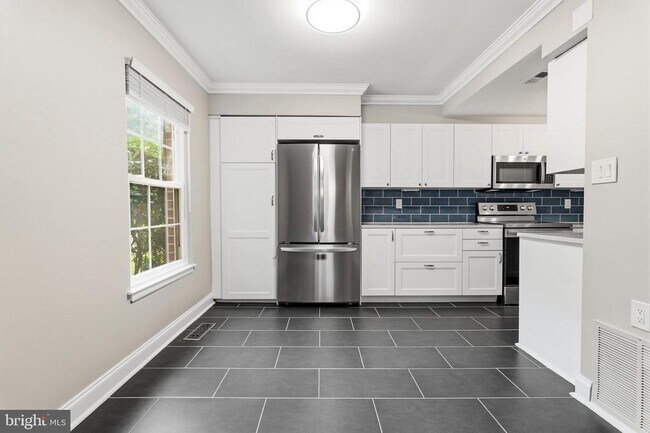 Building Photo - 6410 Blarney Stone Ct