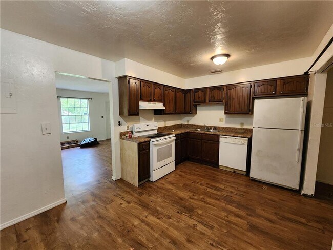 Foto del edificio - 5817 NW 23rd Terrace