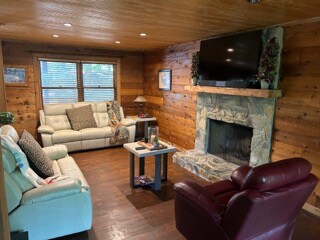 Foto principal - 105 N Arrowhead Dr