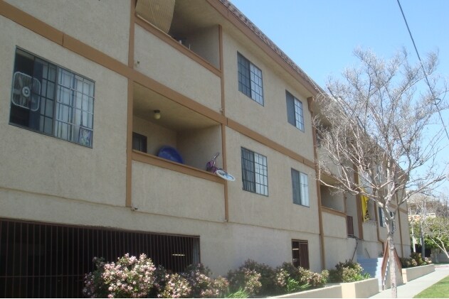 Building Photo - Van Nuys Apartments