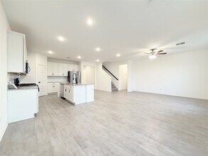 Building Photo - 9662 Caney Trails Rd