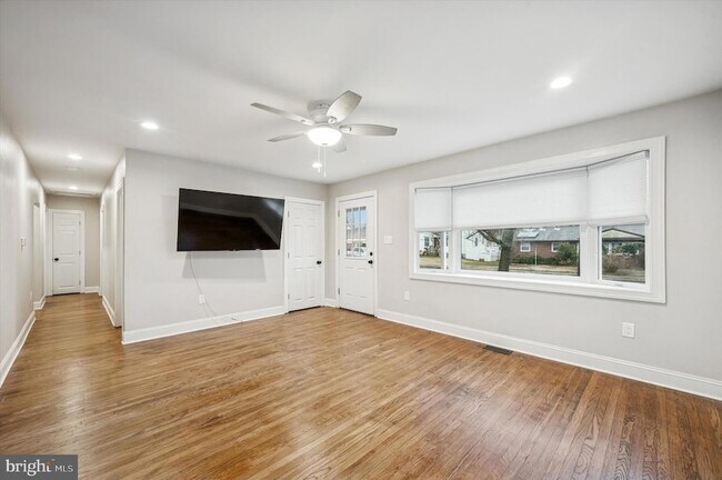 Foto del edificio - 607 Jackson Ave