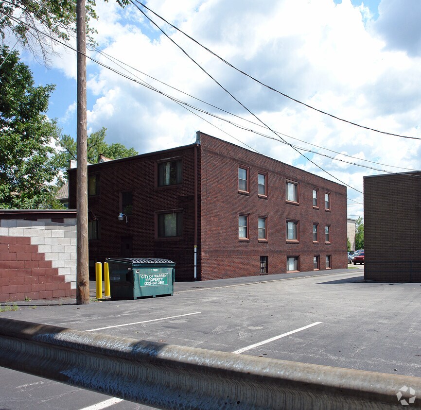 Building Photo - 305 Harmon Ave