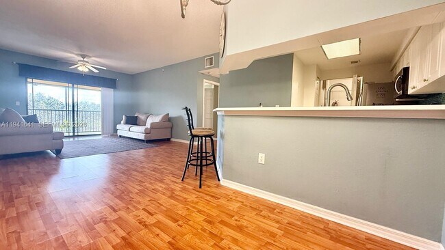 Foto del edificio - 2726 Anzio Ct