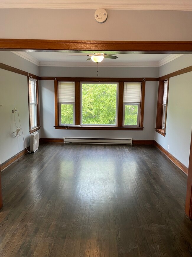 Building Photo - 2117 Scoville Ave