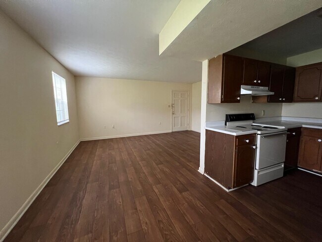 Foto del edificio - 2203 W Pensacola St