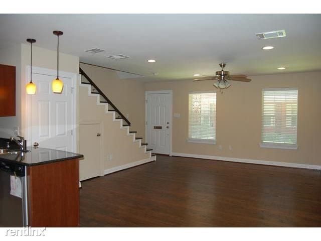 Building Photo - 4815 Bradford Dr