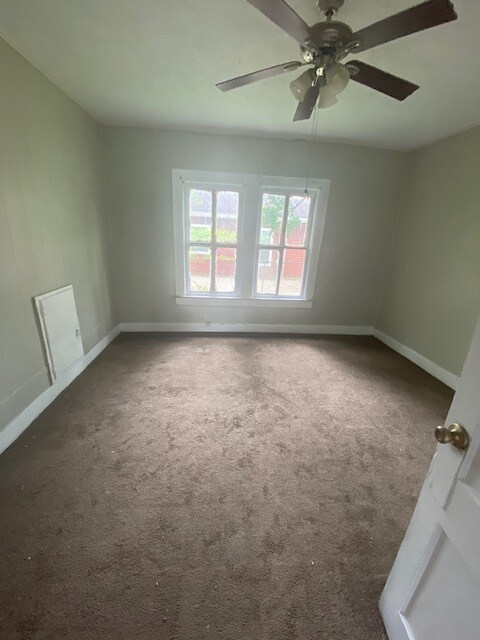 Building Photo - 1505 Ave G
