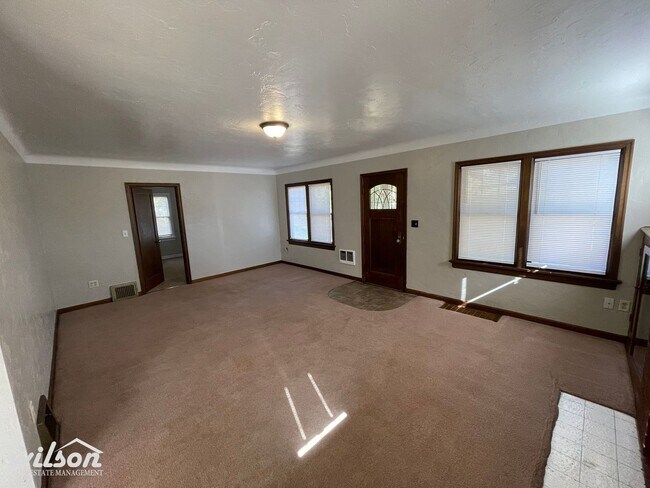 Building Photo - Spacious 4-Bedroom Oasis in the Heart of Y...