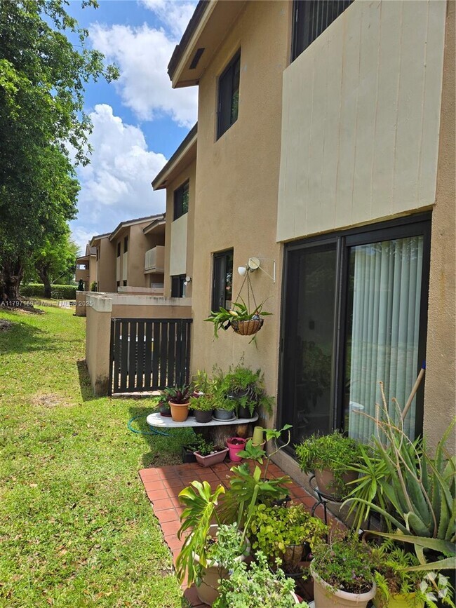Building Photo - 15421 SW 80th St