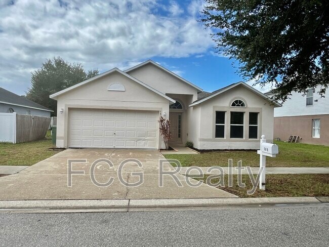 Foto del edificio - 5819 Windridge Dr