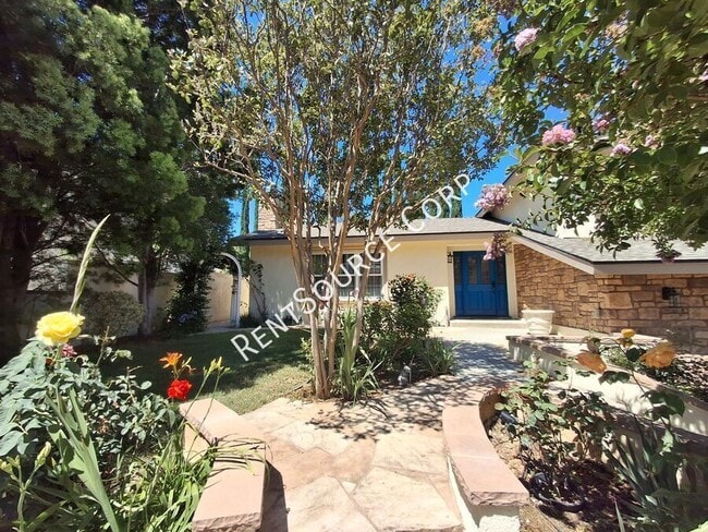 Building Photo - 26421 Torrey Pines Dr
