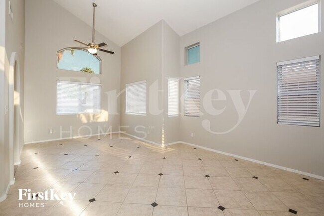 Foto del edificio - 5316 White Coyote Pl
