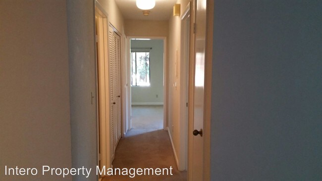 Building Photo - 1660 Braddock Ct