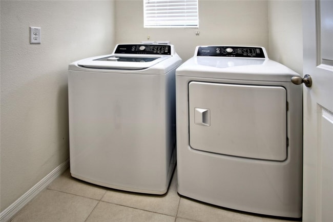 Building Photo - 117 Lacewing Pl