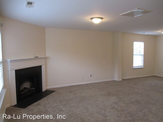 Building Photo - 4 br, 2.5 bath House - 4511 Greenmanor Dr
