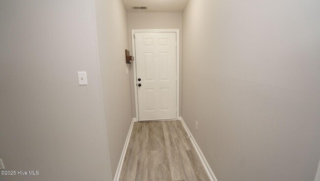 Building Photo - 103 Eastgate Dr