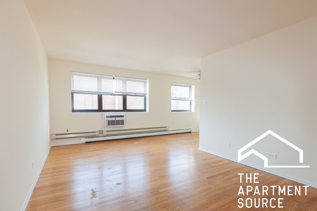 Foto principal - 665 W Wrightwood Ave