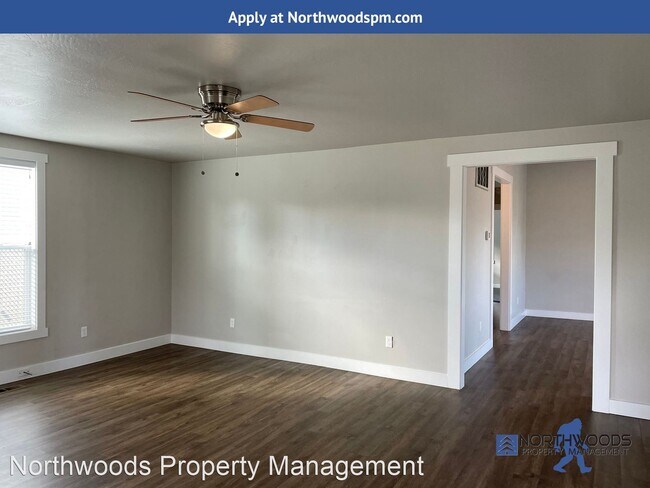Building Photo - 2 br, 1 bath House - 402 Newtown