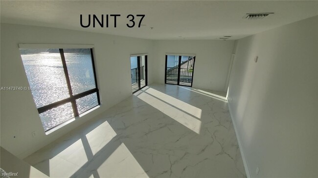 Foto del edificio - 3 br, 2 bath House - 4636 NW 84th Ave Apt 37