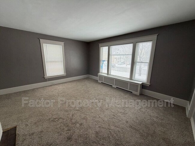 Foto del edificio - 315 E Cherry St