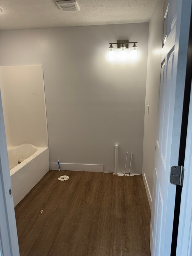 Building Photo - Sunrise Suites Apartments