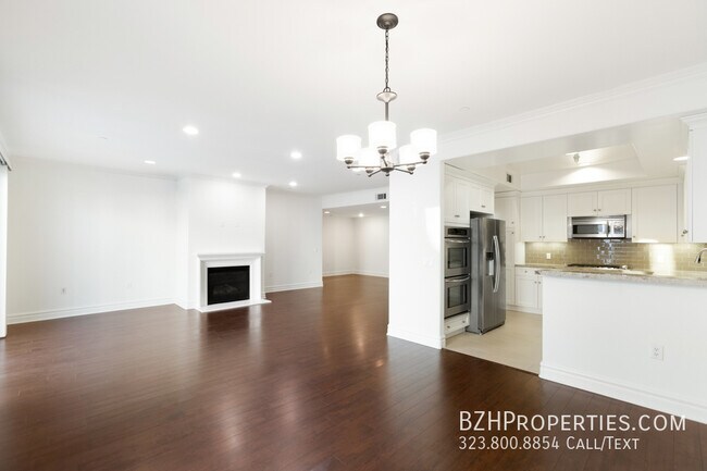 Foto del edificio - 1050 1/2 S Holt Ave. -402