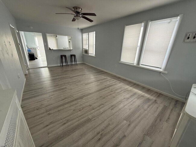 Foto del edificio - 105 N Richards Ave