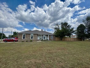 Building Photo - 1201 Crystal Dr