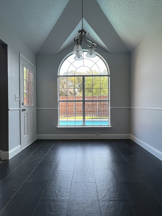 Photo - 1915 Paloma Way House