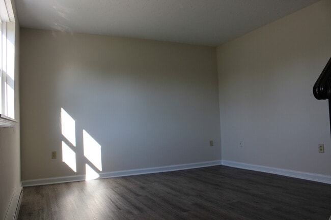 Living Room - 3288 E Pheasant Cir