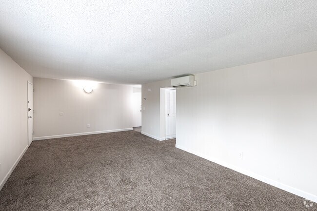 1 dormitorio, 1 baño (630 pies cuadrados) - Sala de estar/comedor - Robert Treat Apartments