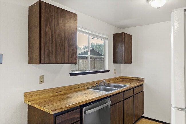 Building Photo - 1507 150th St Ct S