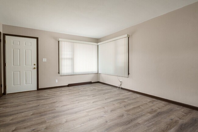 Building Photo - 3220/3222 Darwood Drive