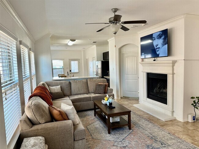 Foto del edificio - 3003 Rosemount Ln