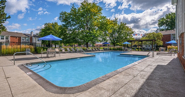 Building Photo - Windscape of Naperville Apartments