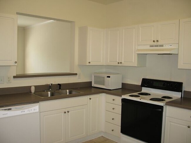 Building Photo - 142 Blue Crest Ln