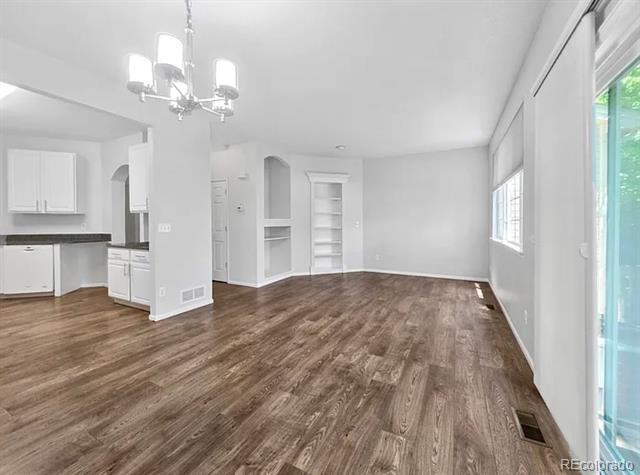 Building Photo - 5472 Balsam Ct