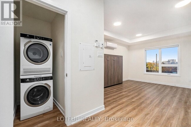 Photo du bâtiment - 630 Churchill Ave N