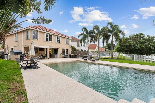 Foto del edificio - 7349 Oakboro Dr